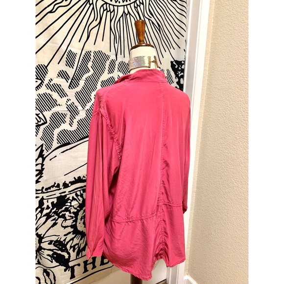 🌈 Amazing Vintage Silk top - Picture 6 of 8